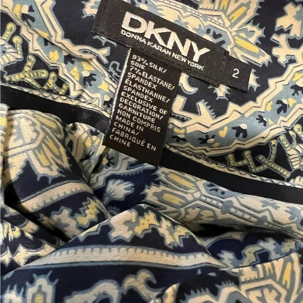 DKNY Navy Aztec Print Silk Elastine‎ 2 - Picture 2 of 3